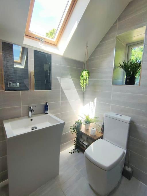 Rural With Wood Fired Hot Tub Holiday home