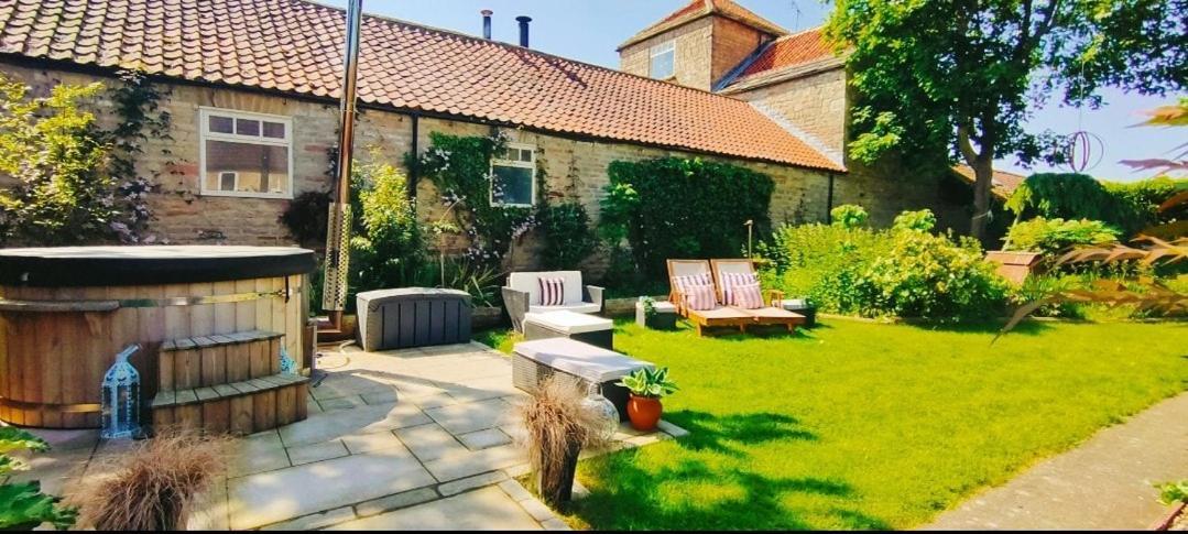 Holiday home Rural With Wood Fired Hot Tub