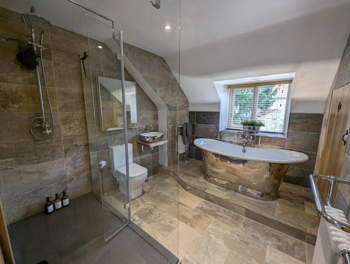 Holiday home Rural With Wood Fired Hot Tub