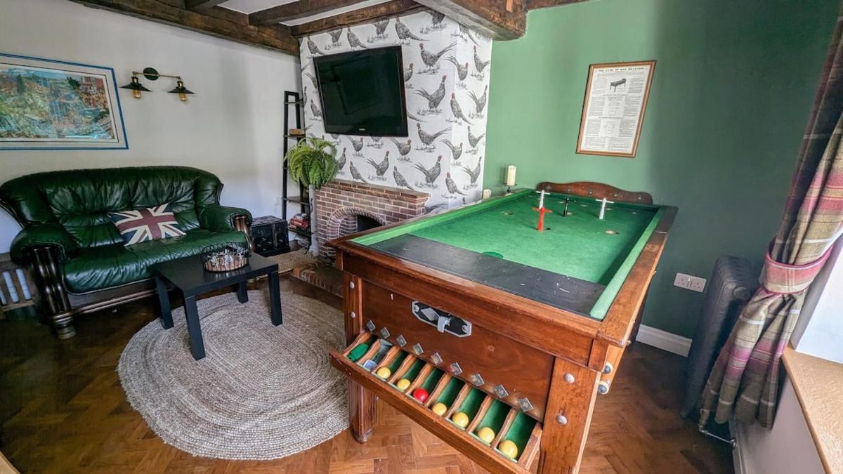 Rural With Wood Fired Hot Tub