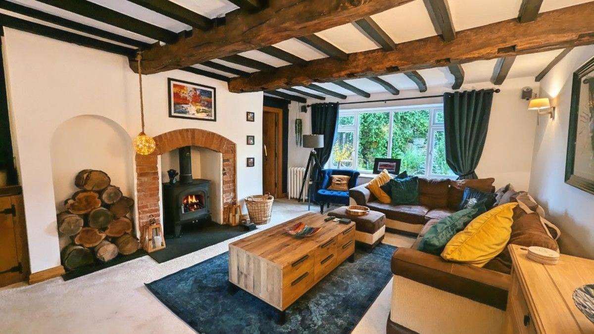 Rural With Wood Fired Hot Tub *